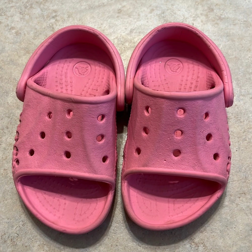 Toddler 6/7 Pink Crocs Sandals